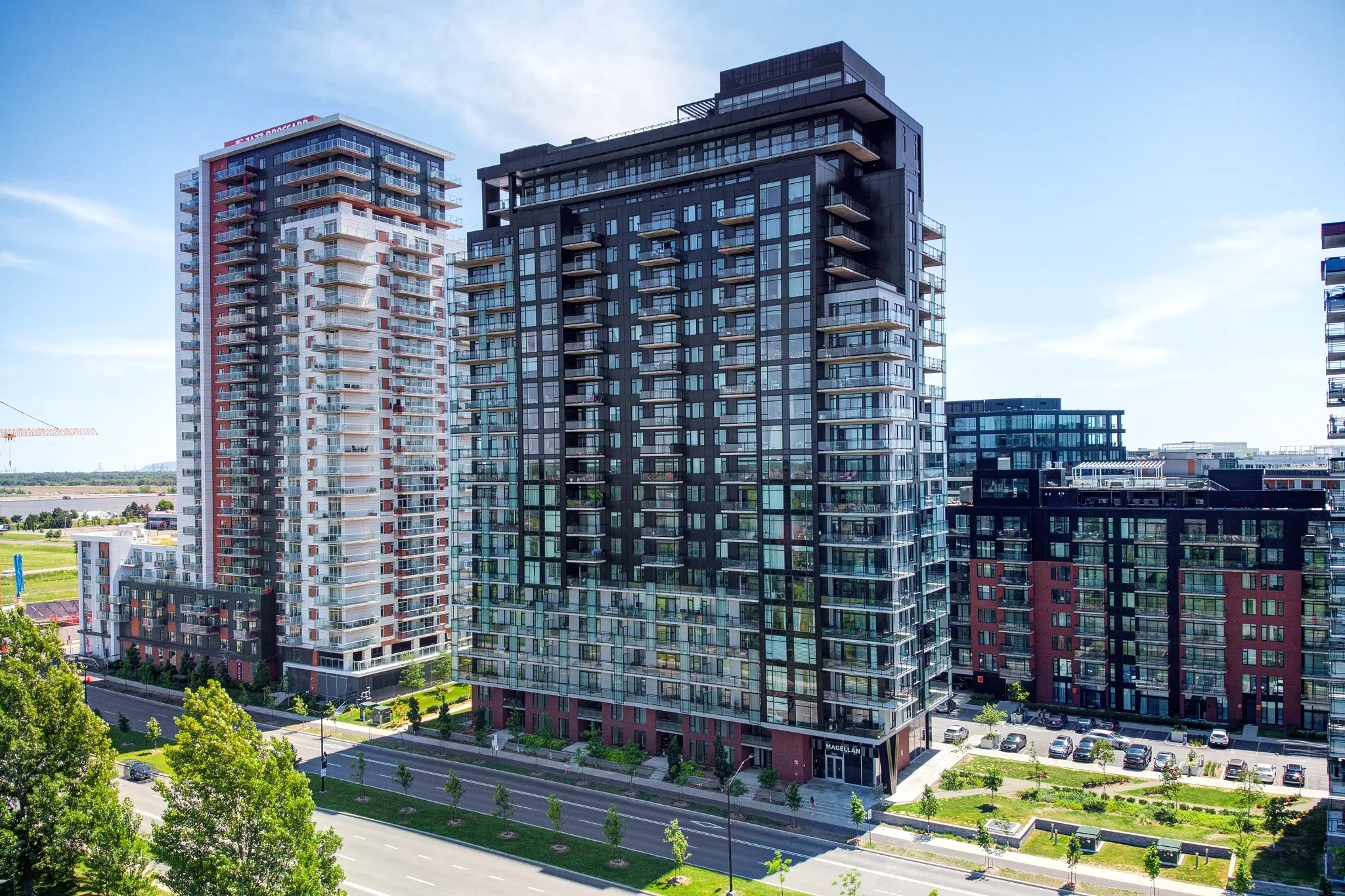 Vue réelle des tours Magellan à Solar Uniquartier, Brossard