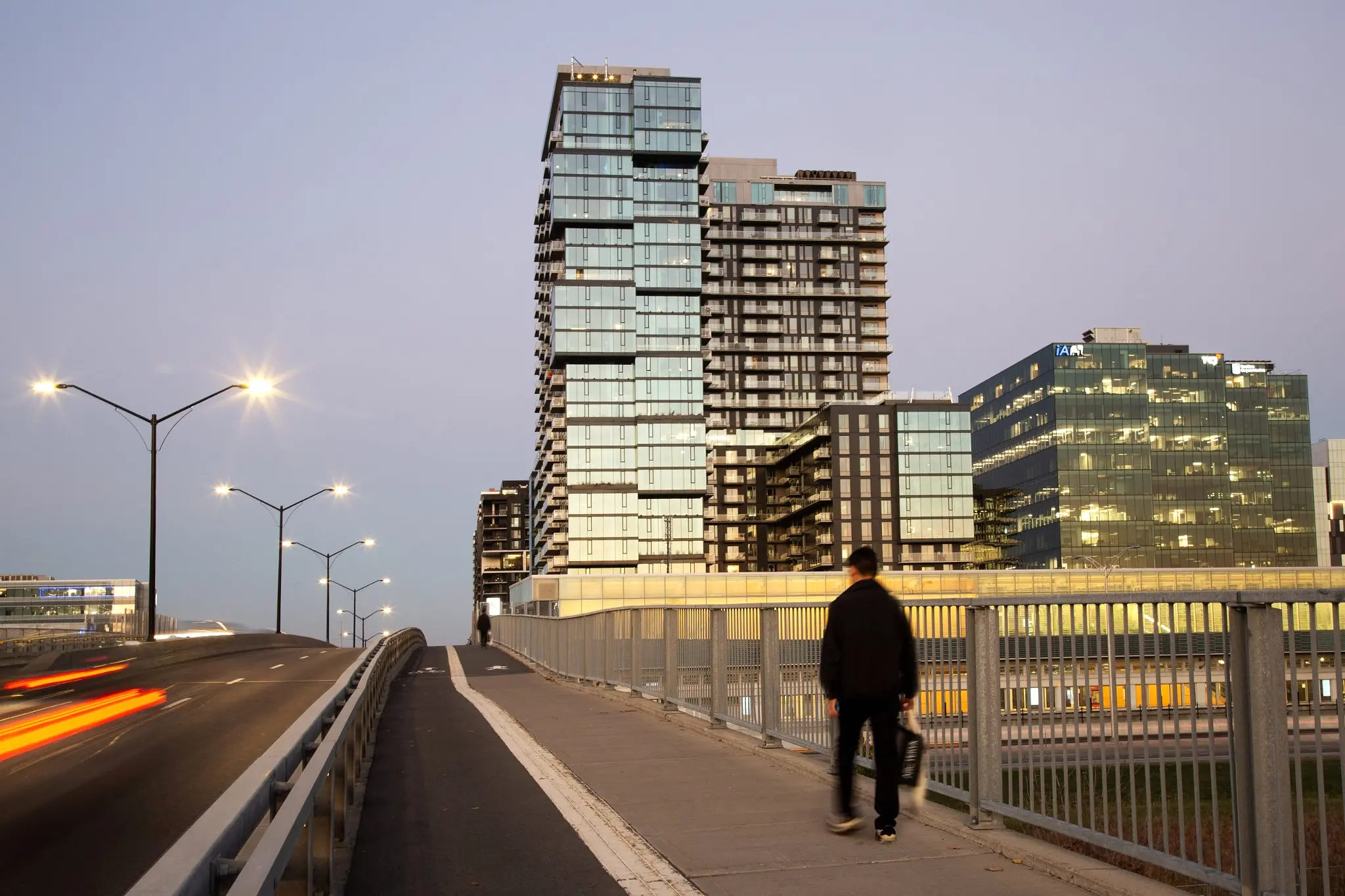 Vue réelle de Nobel depuis la passerelle du REM à Solar Uniquartier